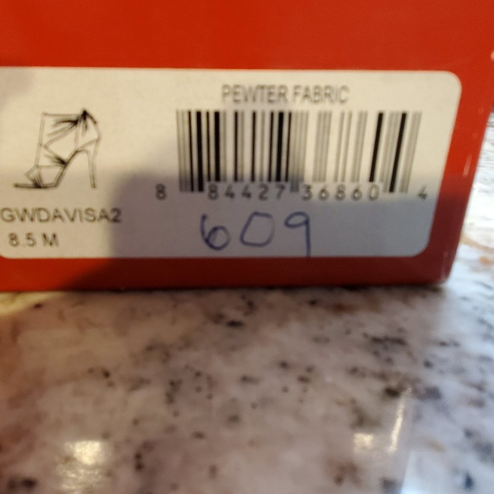 Guess Snake pattern Heels - Picture 2 of 4